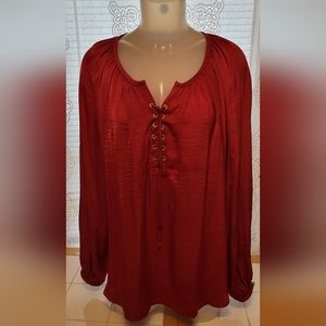 Jennifer López  Burgundy lace up front blouse size Large